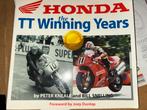 Boek in engels ‘Honda, the TT Winning Years’ 1998, Boeken, Motoren, Ophalen of Verzenden, Zo goed als nieuw