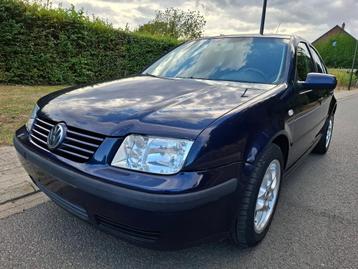 VW Bora 1.6i 16V 105 Pk Speedway Airco 4 Deuren beschikbaar voor biedingen