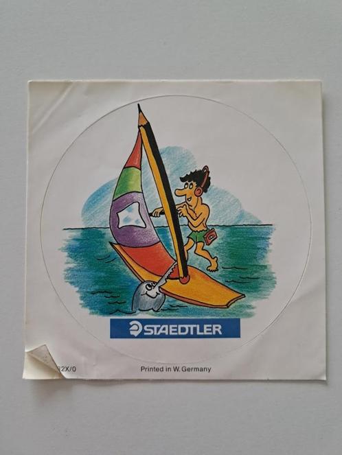 Vintage Sticker - Staedtler - Windsurfen - West-Germany, Verzamelen, Stickers, Gebruikt, Merk, Ophalen of Verzenden