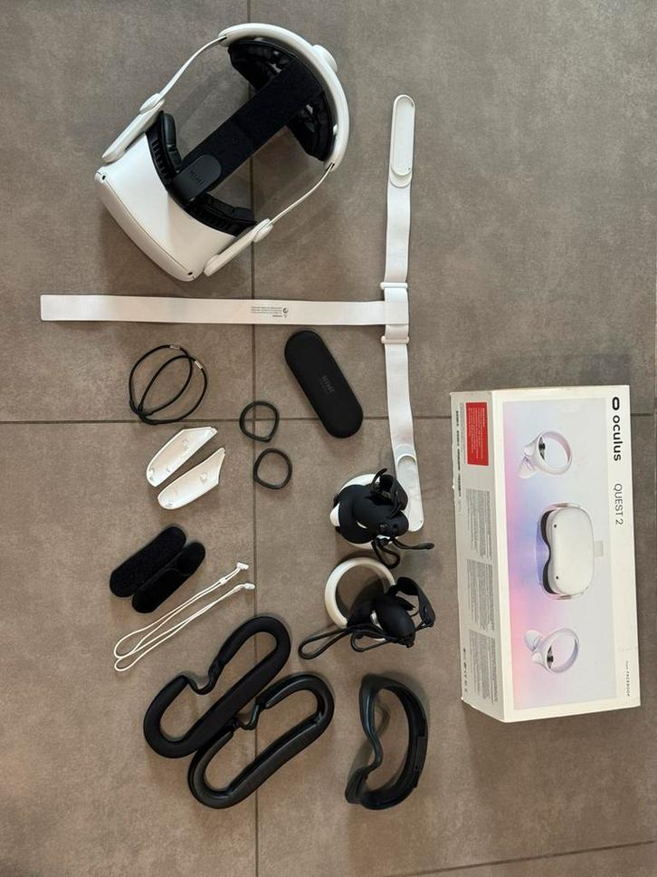 OCULUS QUEST 2-helm - nieuwstaat + KIWI-designaccessoires, Games en Spelcomputers, Virtual Reality, Zo goed als nieuw, Ophalen of Verzenden
