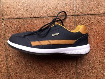 Sneakers beschikbaar voor biedingen