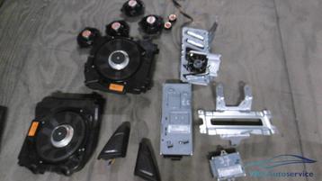 Versterker met speakers Top Hifi SYSTEM BMW 5-serie F10.     beschikbaar voor biedingen