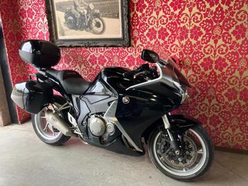 honda vfr 1200 abs  2012 25000km met garantie beschikbaar voor biedingen