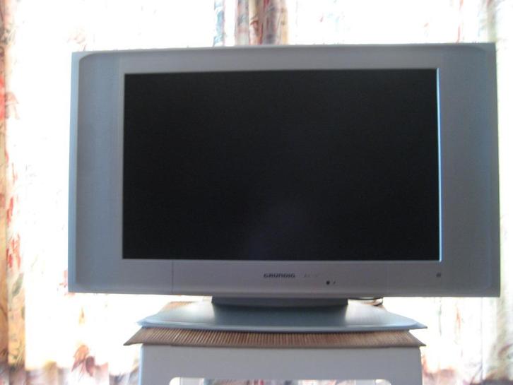 Grundig kleuren-TV - Amira LCD scherm - zilvergrijs, Audio, Tv en Foto, Vintage Televisies, Gebruikt, Grundig, Ophalen