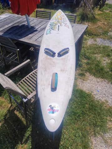 Surfplank beschikbaar voor biedingen