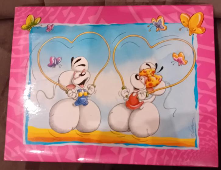 Diddl 80 vierkante blaadjes nummer 49 in schrijfwarenbox, Verzamelen, Diddl, Nieuw, Papier, Kaart of Schrift, Diddl, Ophalen of Verzenden