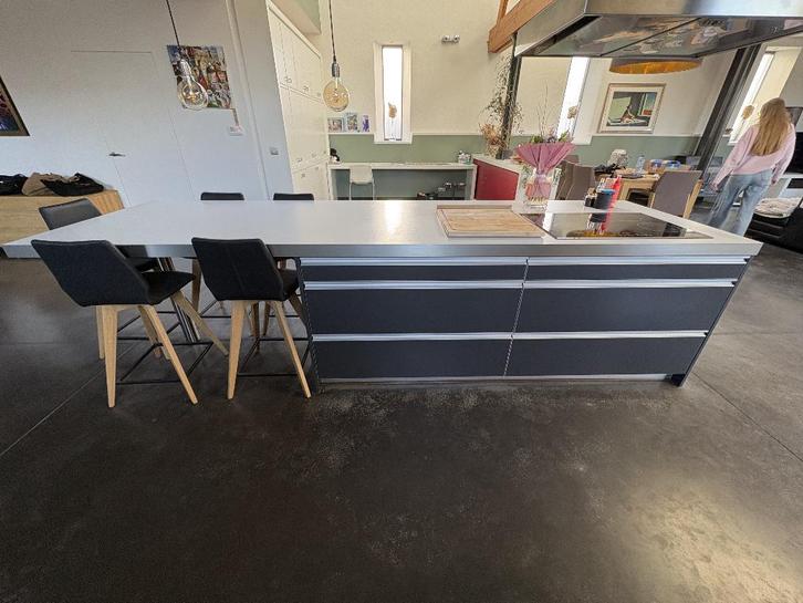 Cuisine équipée contemporaine, Maison & Meubles, Cuisine | Cuisines complètes, Utilisé, Autres types, Gris, Synthétique, Avec îlot