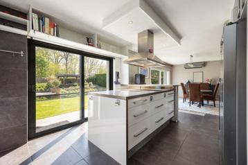 Witte keuken met toestellen te koop - zelf af te breken Hove beschikbaar voor biedingen