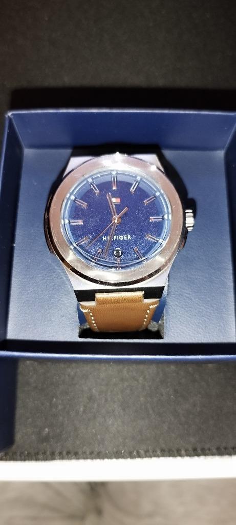 Montre Tommy Hilfiger (En boîte d'origine), Bijoux, Sacs & Beauté, Montres | Hommes, Comme neuf, Montre de poche, Autres marques