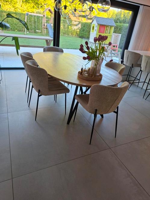 6 eetkamer stoelen en 4 barkrukken zo goed als nieuw, Huis en Inrichting, Tafels | Eettafels, Zo goed als nieuw, Ophalen