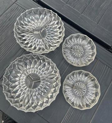 Serveerschalen (2 grote&2 kleine)🥨🧀🍬 beschikbaar voor biedingen
