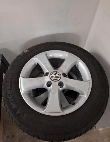 Set van 4 VW-velgen en banden beschikbaar voor biedingen