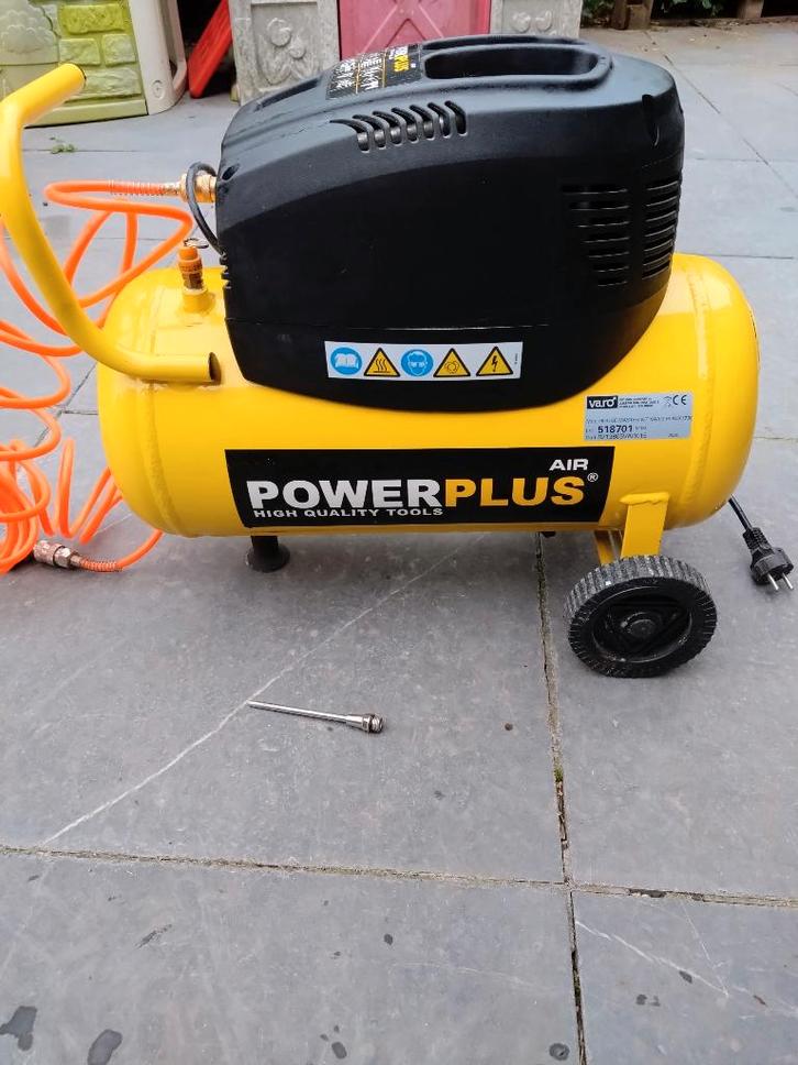 Powerplus Lucht compressor 8 bar Olievrij 24L propere staat, Doe-het-zelf en Bouw, Compressors, Zo goed als nieuw, 6 tot 10 bar