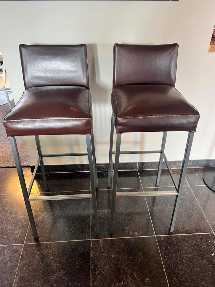 Set van 2: KFF lederen barkrukken In absolute nieuwstaat!, Maison & Meubles, Tabourets de bar, Comme neuf, Cuir, Enlèvement
