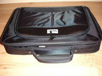 Nylon laptoptas 17.3" (nieuw, gratis verzending) beschikbaar voor biedingen