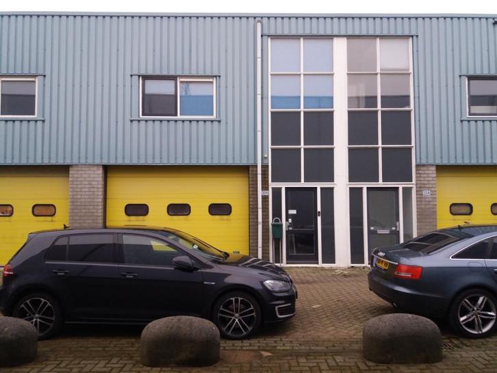 Bedrijfspand in Zwaag (Noord-Holland), Zakelijke goederen, Bedrijfs Onroerend goed, Kantoorruimte, Koop