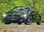 Mercedes A180 i * pack AMG complet * automatique * nombreuse, Alcantara, 5 places, Carnet d'entretien, Noir