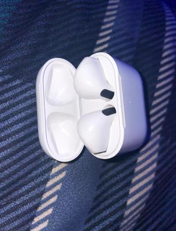 Air Pro 4 earbuds disponible aux enchères