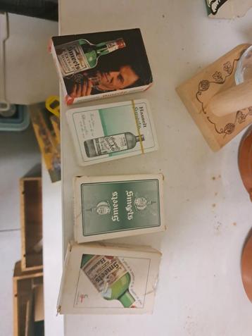 4 jeux de cartes différents créés par Smeets Jenever, Enlèvement ou Envoi, Comme neuf