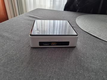 INTEL NUC