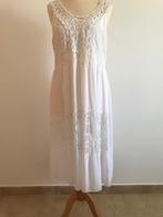 Witte gevoerde kanten jurk - maat L (nr4690), Enlèvement ou Envoi, Comme neuf, Taille 42/44 (L), Blanc