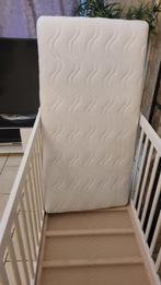 BABYBEDJE MET OPBERGRUIMTE, Kinderen en Baby's, Babywiegjes en Ledikanten, Ophalen, Zo goed als nieuw, Ledikant