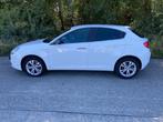 ALFA Romeo Giulietta 2.0 150ch JTDm blanche, Auto's, Alfa Romeo, Voorwielaandrijving, Stof, 4 cilinders, Wit