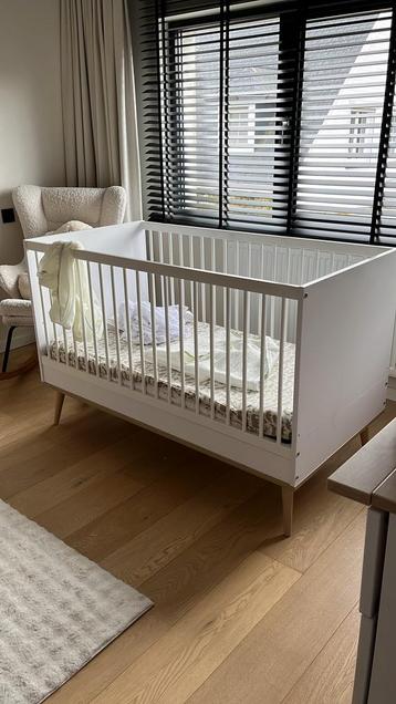 Quax Flow ledikant 140x70 + aerosleep matras +beschermhoezen beschikbaar voor biedingen