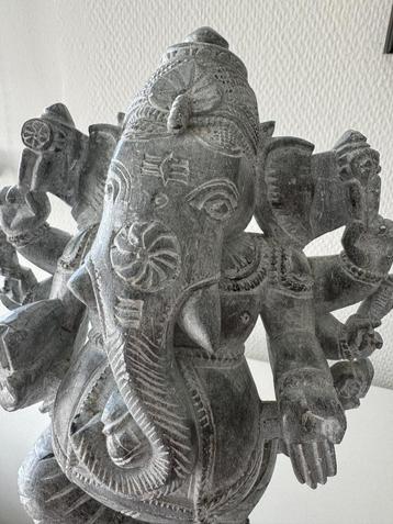 Ganesha beeld in graniet 30cm hoog