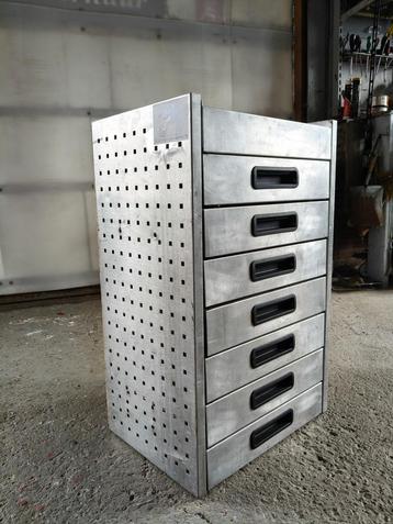 Bedrijfslade kast (2454) L 50 B 37 H 80 €249 beschikbaar voor biedingen
