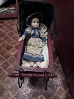 Poppenwagen met porseleinen pop, Antiek en Kunst, Ophalen