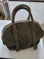 Nieuw handtasje merk Coccinelle, nubuck, kaki, Handtassen en Accessoires, Ophalen of Verzenden, Zo goed als nieuw