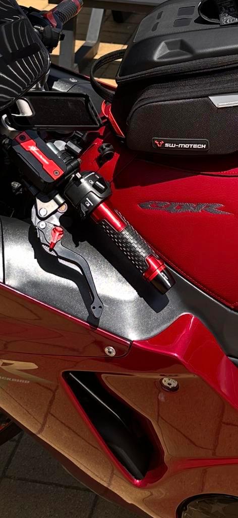 Honda met amper 24.000 in het nieuwe staat, Motoren, Motoren | Honda, Particulier, 4 cilinders, LED Verlichting, Sportuitlaat