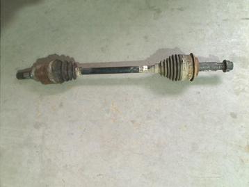 AANDRIJFAS RECHTS VOOR Toyota Yaris III (P13) (434200d390) beschikbaar voor biedingen