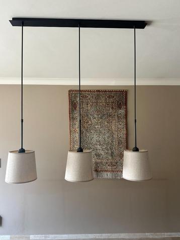 Hanglamp met 3 katoenen kappen beschikbaar voor biedingen