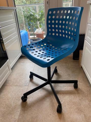 Chaisse de bureau enfant IKEA beschikbaar voor biedingen