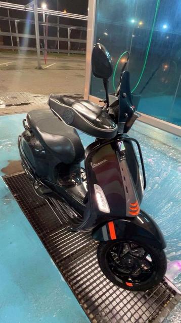 Vespa sprint 2024 model b klasse beschikbaar voor biedingen