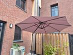 Grote zweefparasol met betonnen tegels, Tuin en Terras, Ophalen, Zo goed als nieuw, Zweefparasol