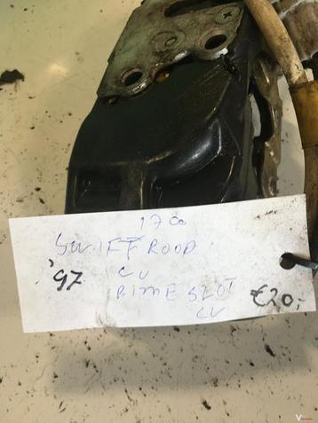 Suzuki Swift 1997 Slotmechaniek (cv) Linksvoor beschikbaar voor biedingen