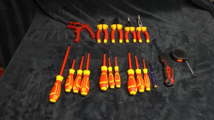outils pour travaux electriques, Bricolage & Construction, Outillage | Outillage à main, Neuf, Enlèvement ou Envoi