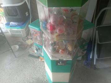 Kauwgom machine  beschikbaar voor biedingen