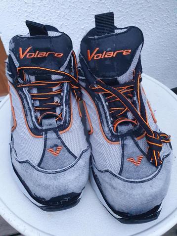 BASKETS HOMMES VOLARE pointure 42    MARCHE RANDO beschikbaar voor biedingen