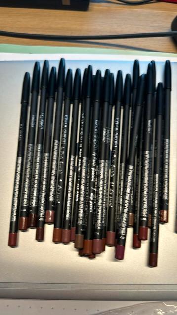 Lippenpenseel Eva Garden beschikbaar voor biedingen