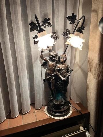 Auguste Moreau - lamp