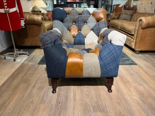 PATCHWORK / MULTICOLOR CHESTERFIELD DALLAS zetels TWEED STOF, Antiek en Kunst, Antiek | Meubels | Stoelen en Sofa's, Ophalen of Verzenden