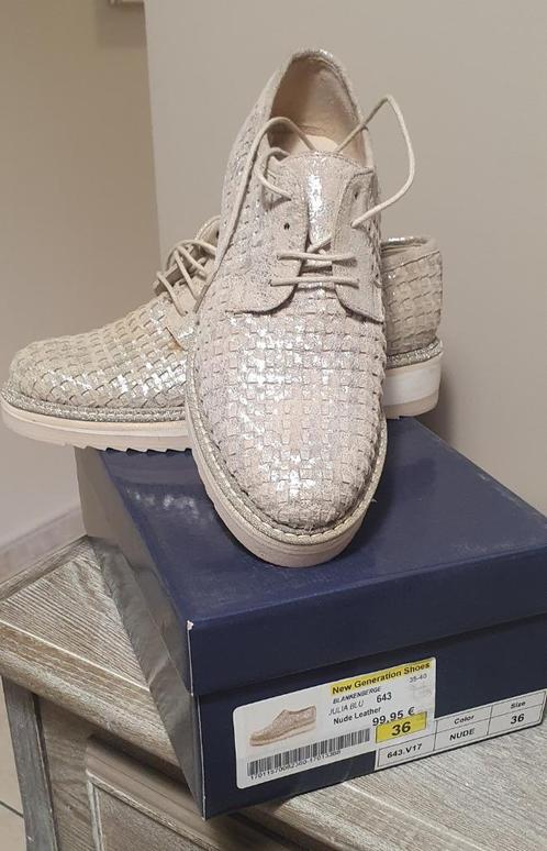 Prachtige derby's - Julia Blu Brand - Nieuw, Kleding | Dames, Schoenen, Nieuw, Sneakers, Beige, Ophalen