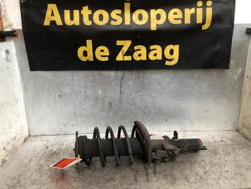 Schokdemperpoot rechts-voor van een Ford Focus beschikbaar voor biedingen