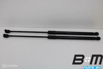 Set gasdrukveren achterklep VW Polo 2G beschikbaar voor biedingen