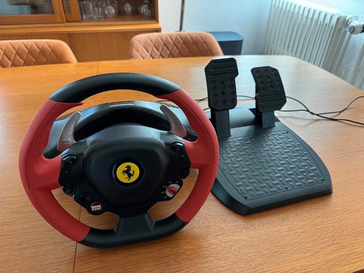 THRUSTMASTER Ferrari 458 Spider stuurwiel, Games en Spelcomputers, Spelcomputers | Xbox | Accessoires, Gebruikt, Xbox One, Ophalen
