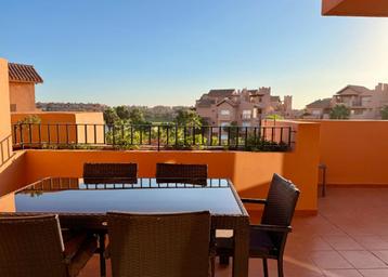 SUPERBE APPARTEMENT DANS UN GOLF beschikbaar voor biedingen